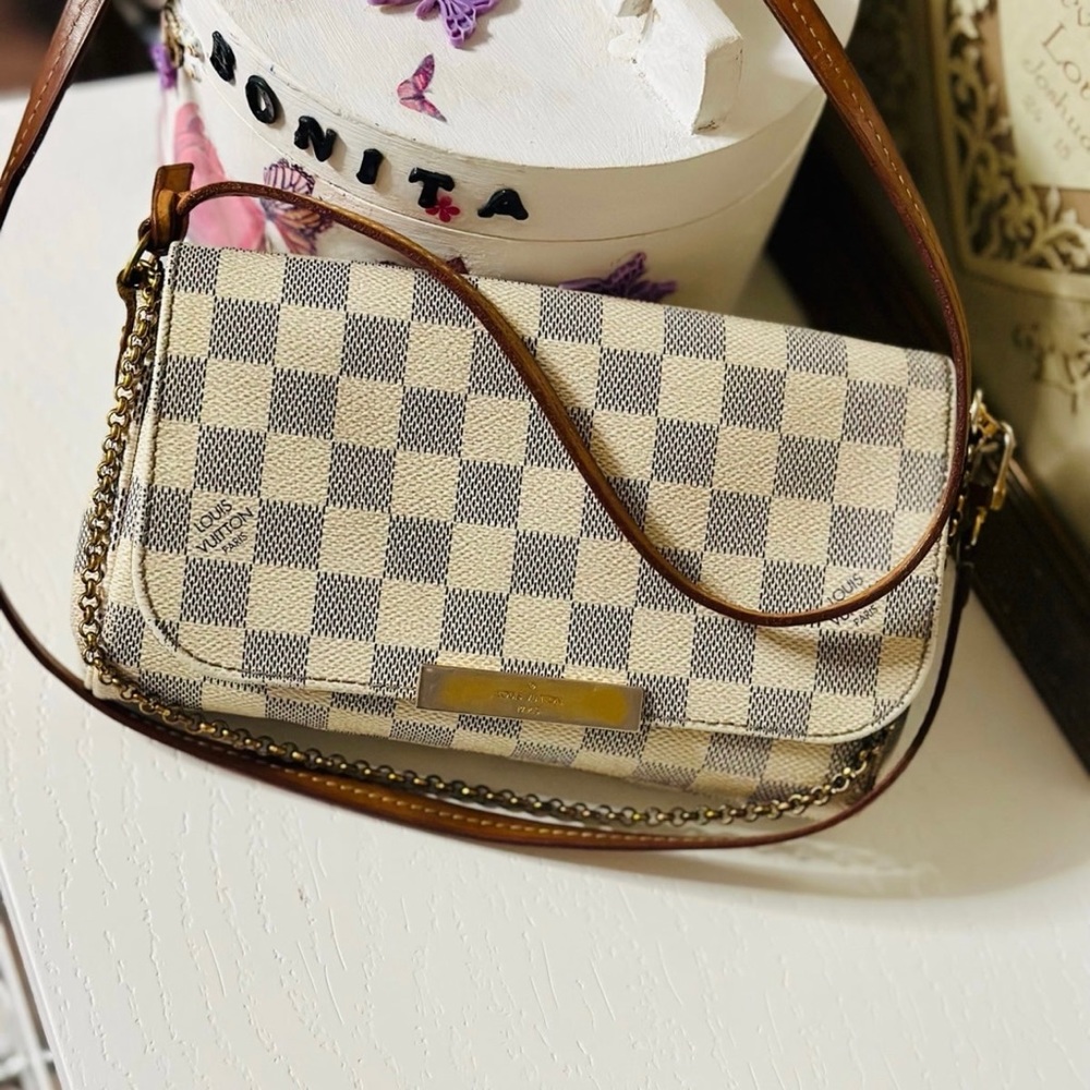 White Louis Vuitton bag